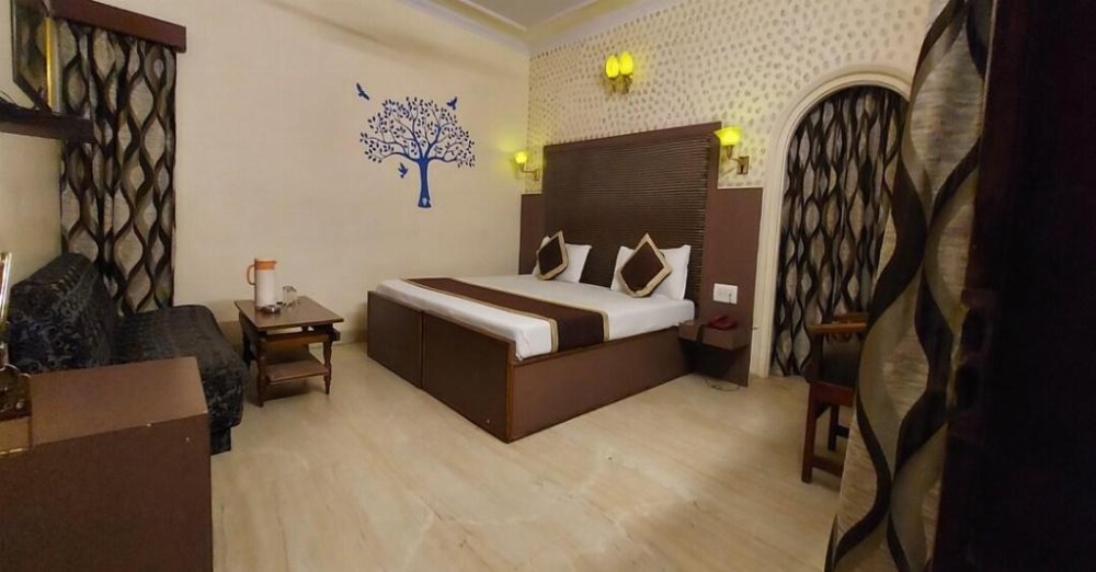 Room image 5